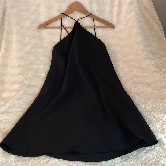 Great deal! Sexy black dress with open back - Picture 4 of 6